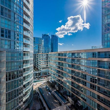 Leckie Luxurious Suites Toronto Exterior photo
