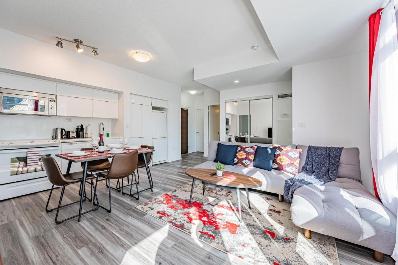 Leckie Luxurious Suites Toronto Exterior photo